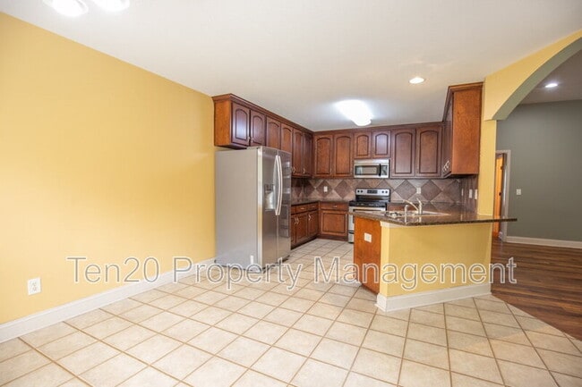 Photo - 130 Lee Road 2170