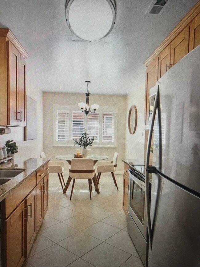 Photo - 1359 Phelps Ave Unidad 8A