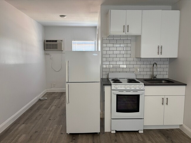Photo - 3507 Broadway Unidad 207