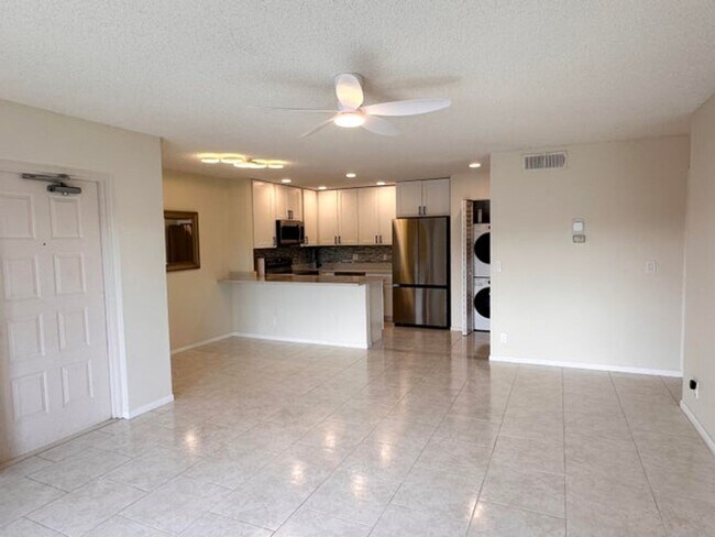 Photo - 1012 Green Pine Blvd