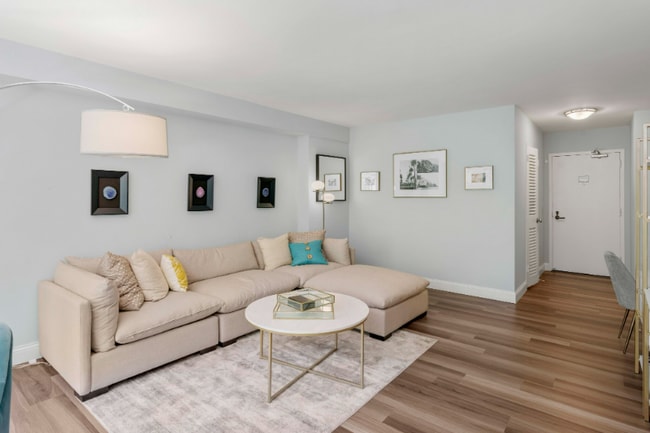 Photo - 1340 N Lake Shore Dr