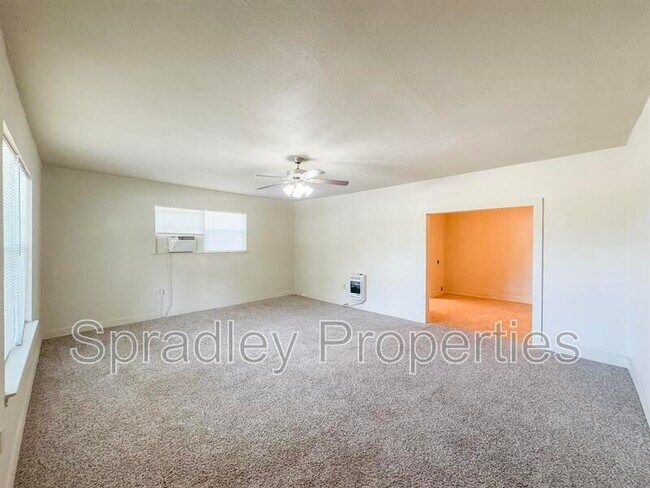 Photo - 234A W 7th Ave