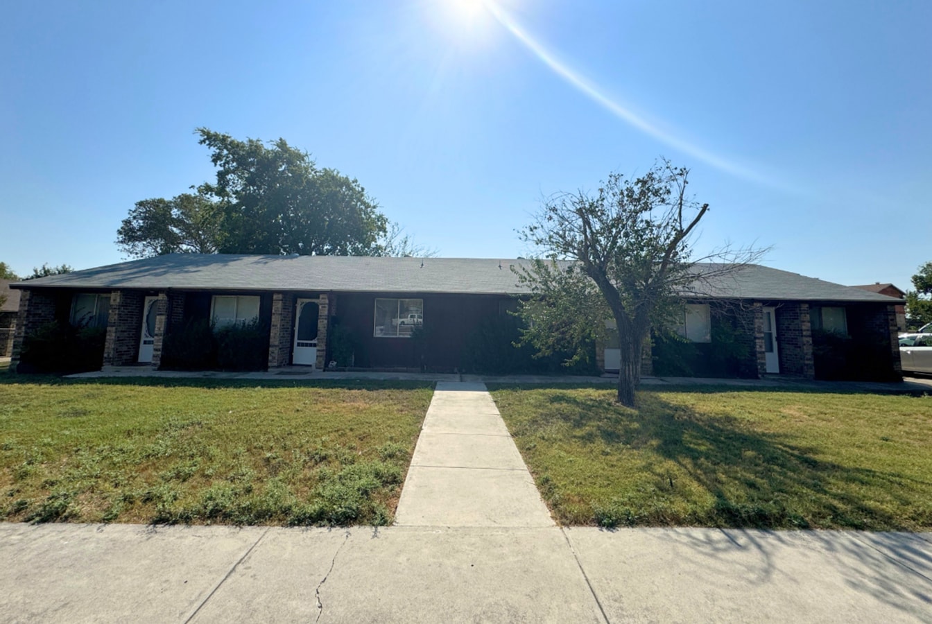 Photo - 2211 Cascade Dr Unidad D