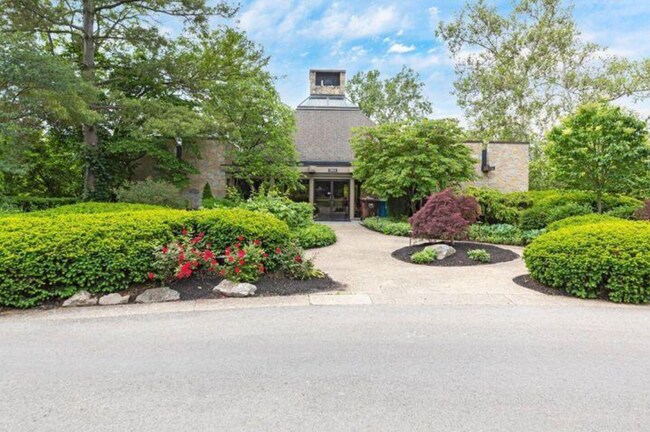 Photo - 1478 Cliff Ct Unit B