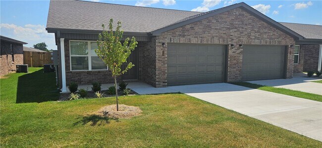 Building Photo - 525 NW 69th Ave