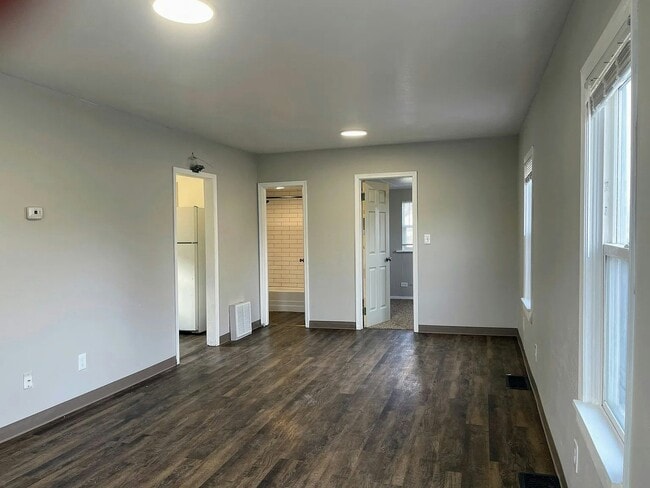 Photo - 4619 N Howard St