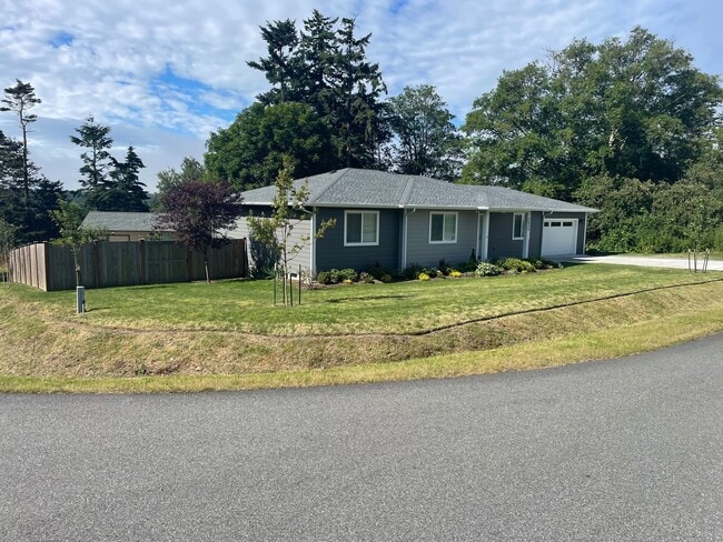 Photo - Charming and Modern 2 bedroom Home with Den!