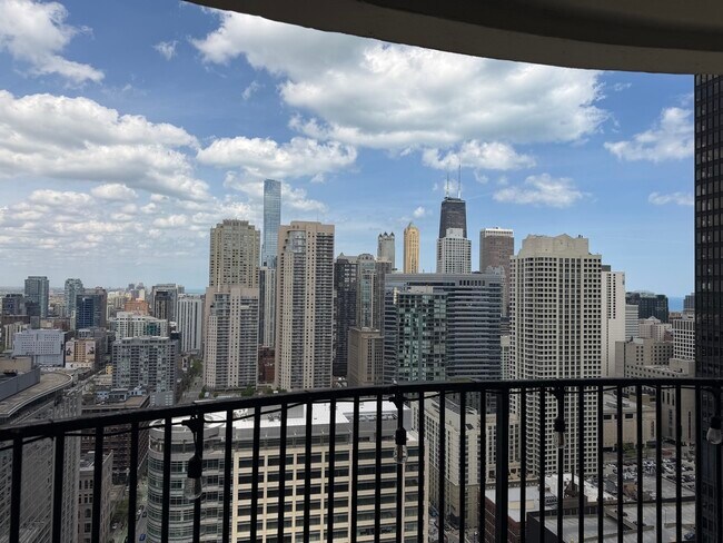 Photo - 300 N State St Unit 4206