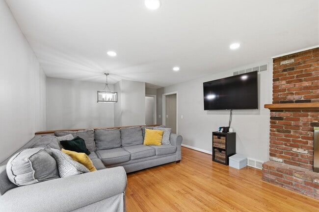 Photo - 1204 Forest Ct