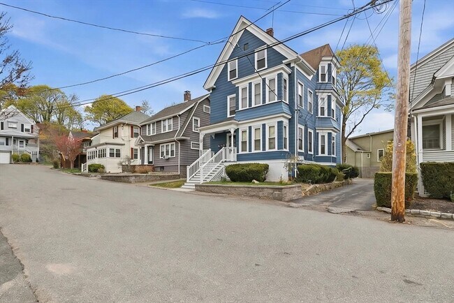 Photo - 13 Roy St