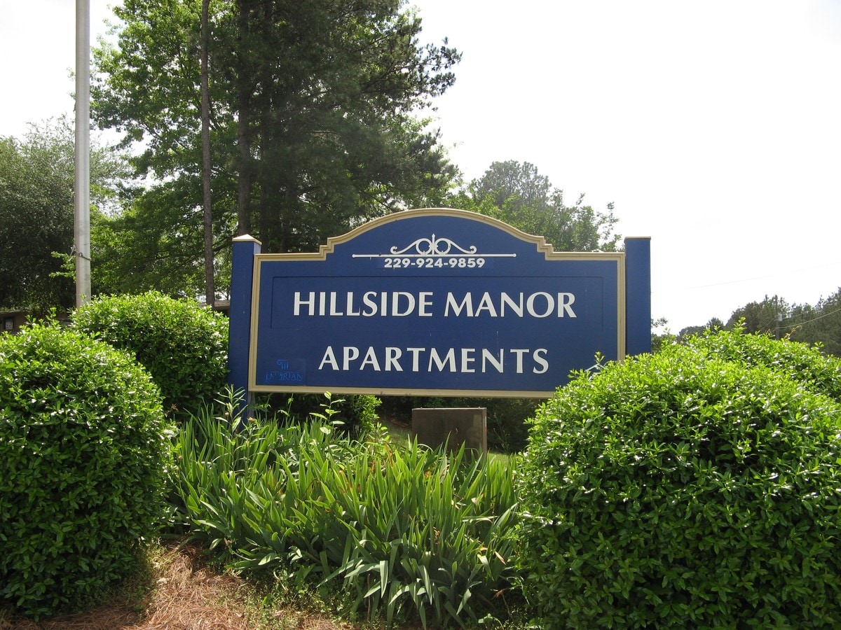 Hillside Manor - Peachtree Apartments