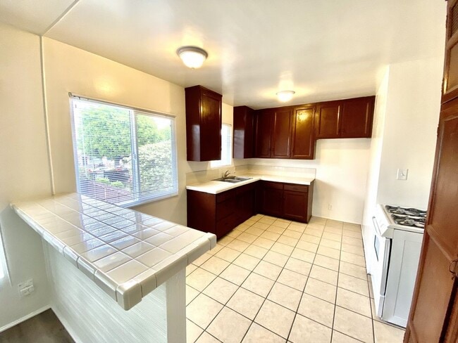Photo - 10203 England Ave Unit 4