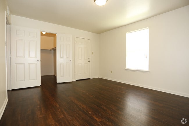 1BR/1BA -856SF