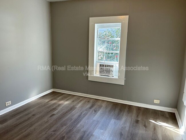 Photo - 526 N 8th St