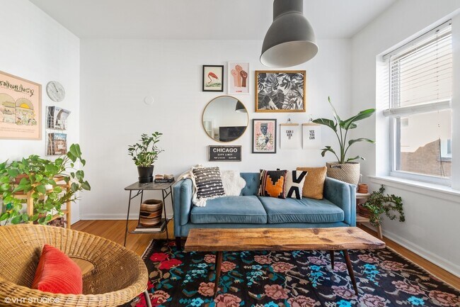 Photo - 3429 W Shakespeare Ave