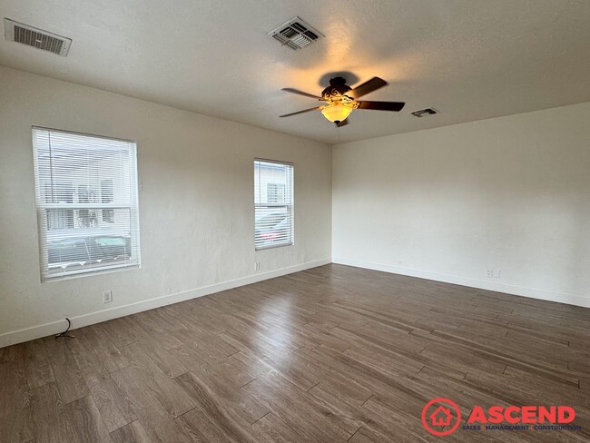 Photo - Darling House Unit For Rent in Bakersfield