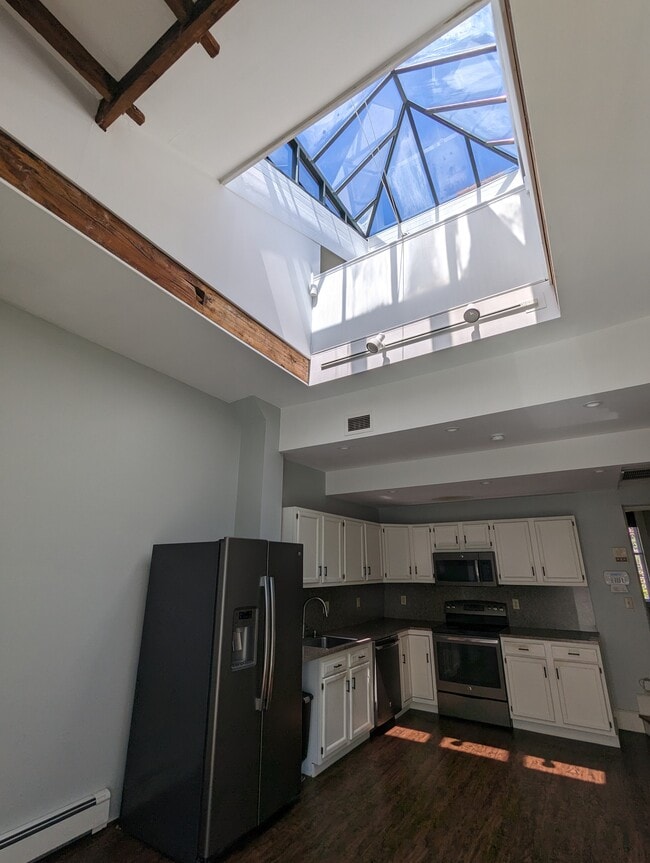 Photo - 401 State St Unit 20