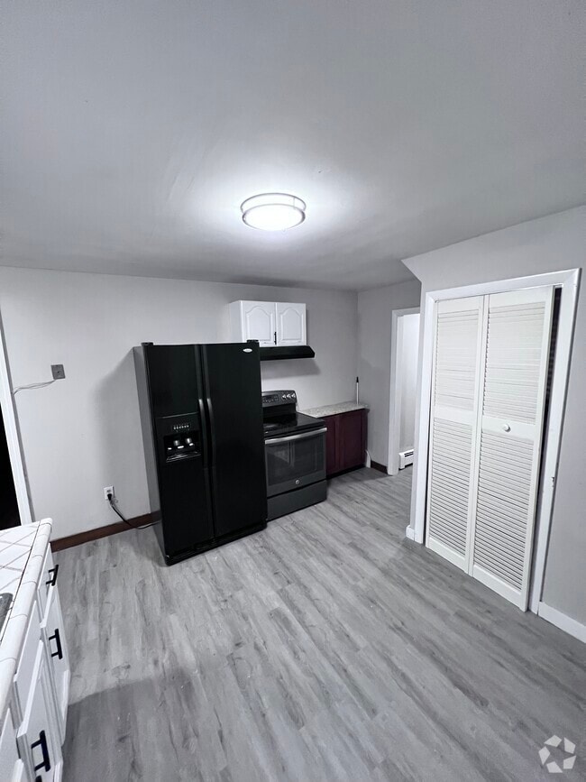 Building Photo - 137 Florence St Unit 3 Rental