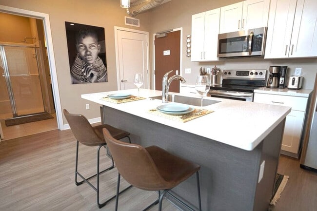 Photo - 625 S Goodman St Unit ID1094671P