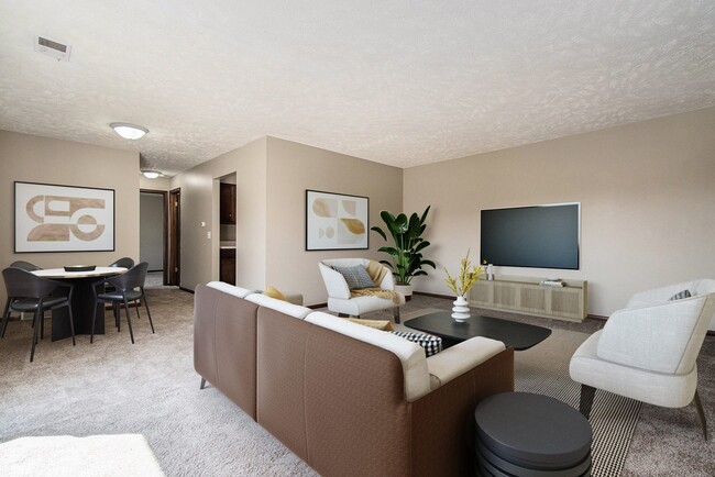Omaha, NE Maple Ridge Apartments| Living - Maple Ridge