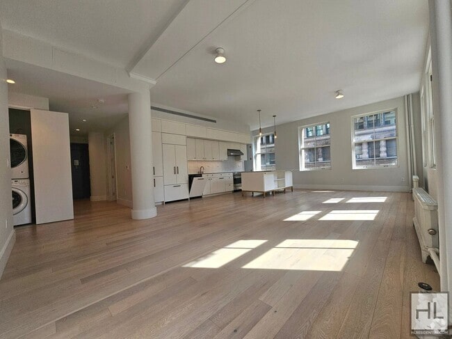 Building Photo - Ultra-Luxury 4-Bedroom Loft in SoHo | 3rd ... Unit 3W