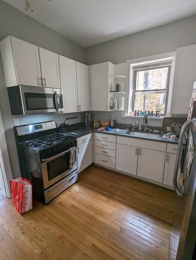 Photo - 2425 N Geneva Terrace Unit 2
