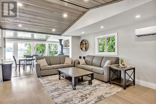 Photo - 504 Pine Point Ln