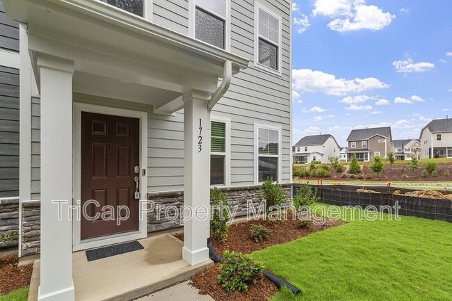 Photo - 1723 Chirping Trl