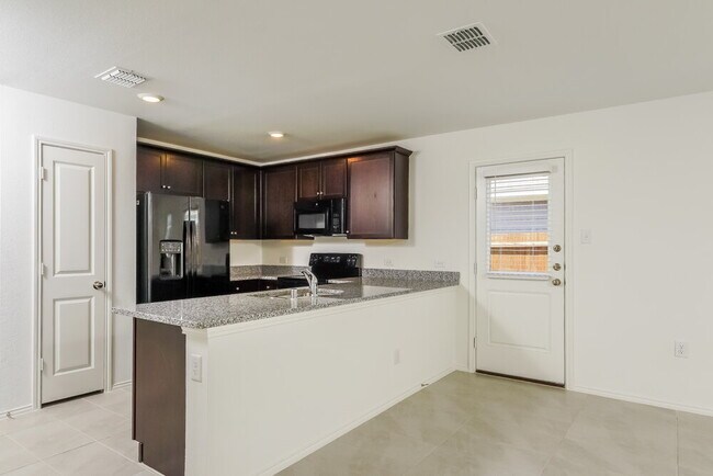 Photo - 5942 Wedgemere Dr