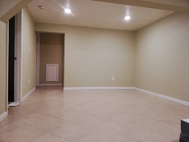 Photo - 839 Stoneyford Dr
