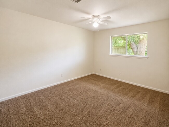 Photo - 7607 Salge Dr