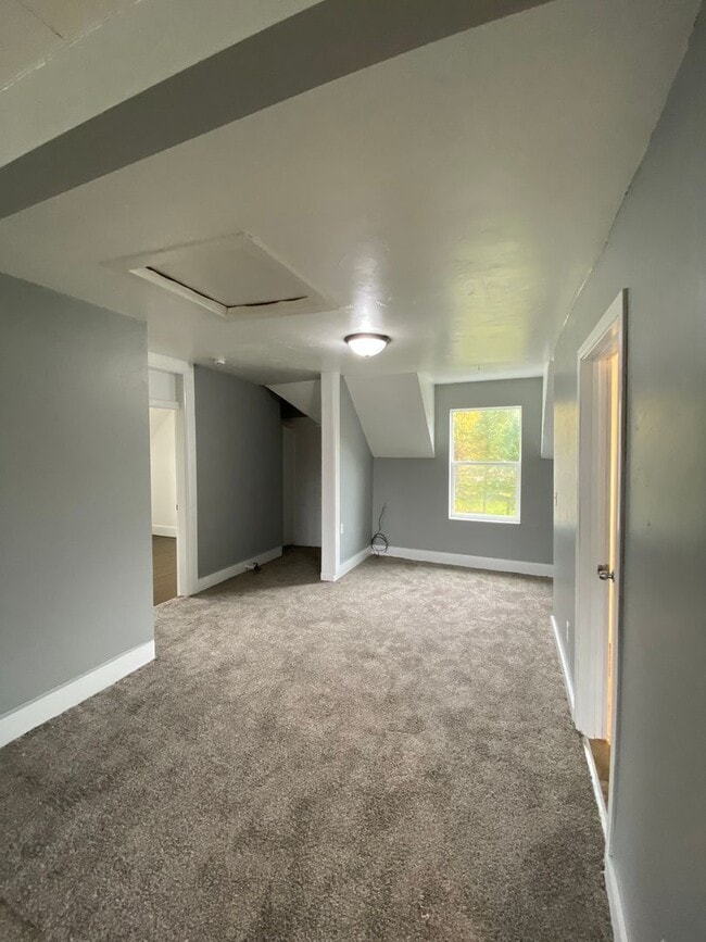 Building Photo - 341 Pecor St Unit A