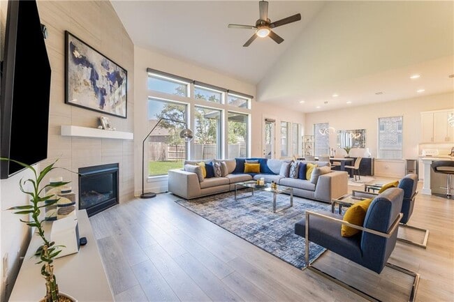 Building Photo - 718 Whitetail Dr