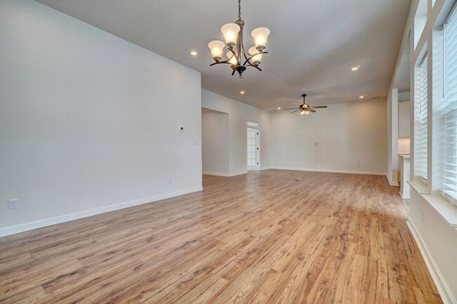 Photo - 4 bedroom condo in Suffolk