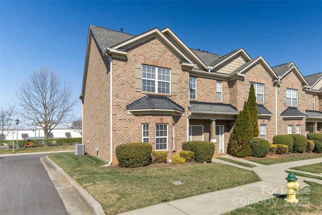 Photo - 5682 Stafford Rd