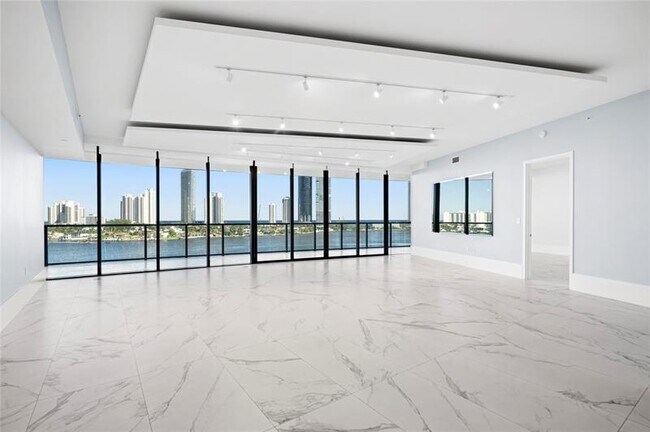 Photo - 5500 Island Estates Dr Unit 704