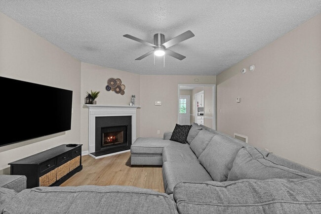 Photo - 166 VFW Dr Unidad ID1302829P