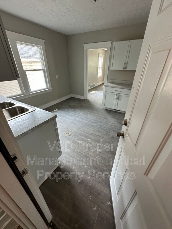 Photo - 10816 Grandview Ave Unit Up
