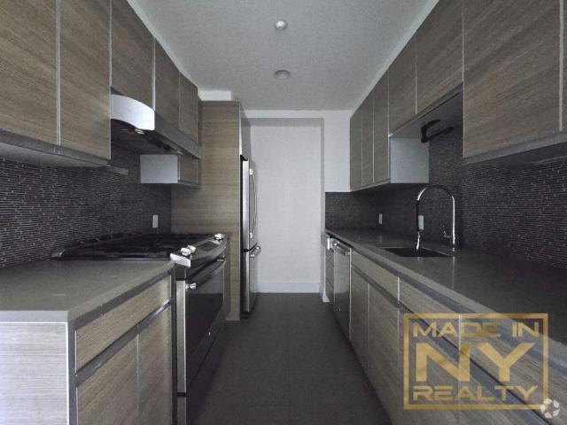 Building Photo - 1 bedroom in REGO PARK NY 11374 Unit 204 Rental