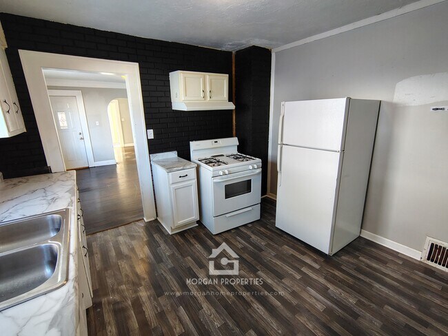 Photo - 620 E 31st St