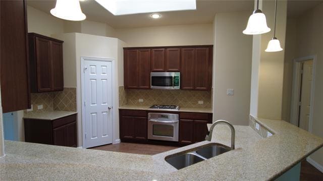 Photo - 300 Dorset Ct