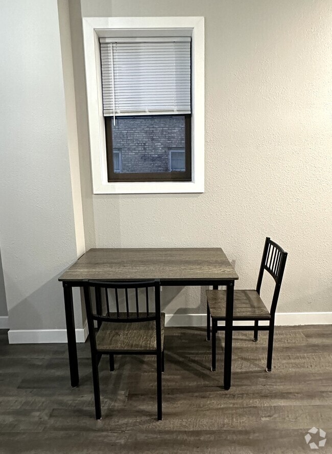 Building Photo - 328 3rd St Unit Apt 2