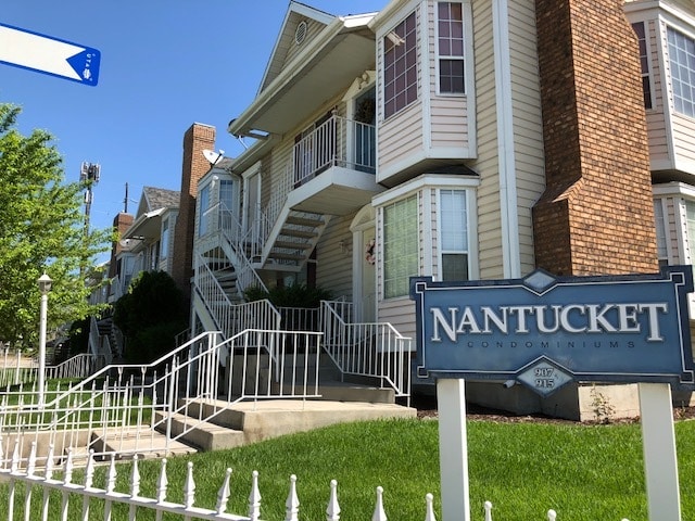 Nantucket Condominiums - 907 E 820 N Unit 4
