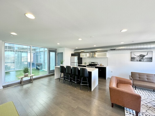 Building Photo - 1422 N 7th St Unit 4