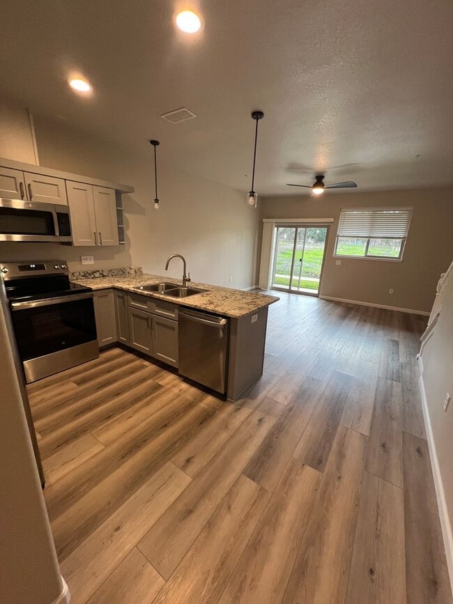 Photo - 2BED 2.5 BATH-NEWLY BUILT TOWNHOME IN A QUIET NEIGHBORHOOD