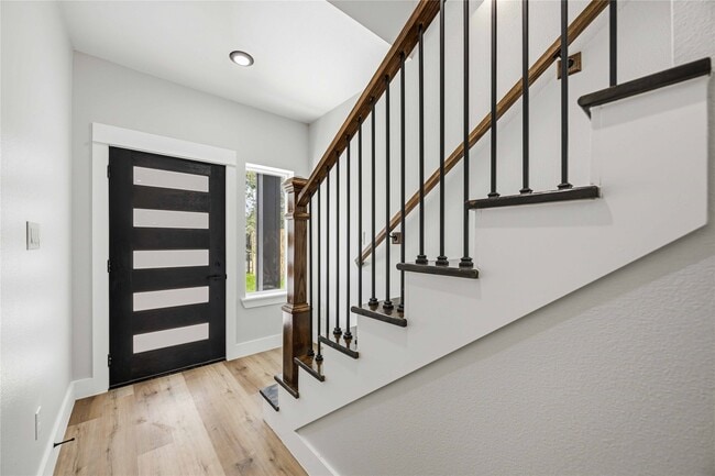 Photo - 1084 Junell St