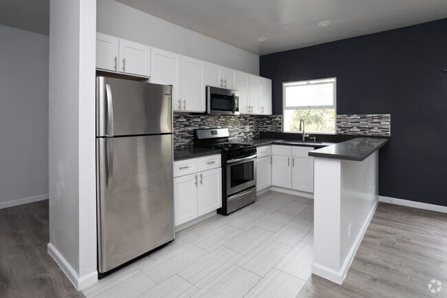 Kitchen Unit 204 Studio 1BA 550sf