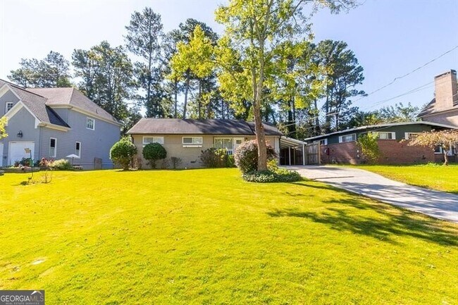 Photo - 1507 Cortez Ln NE