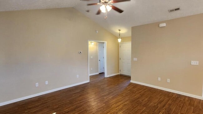Photo - 165 Woodland Pk Lp