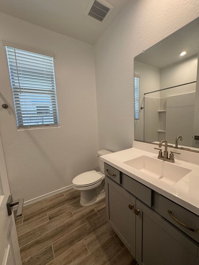 Photo - BRAND NEW 4 BEDROOM IN NORTHPOINTE